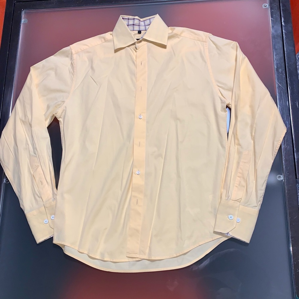 Men’s Ben Sherman button up shirt.